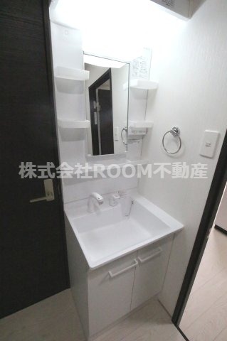 洗面設備　独立洗面化粧台付き