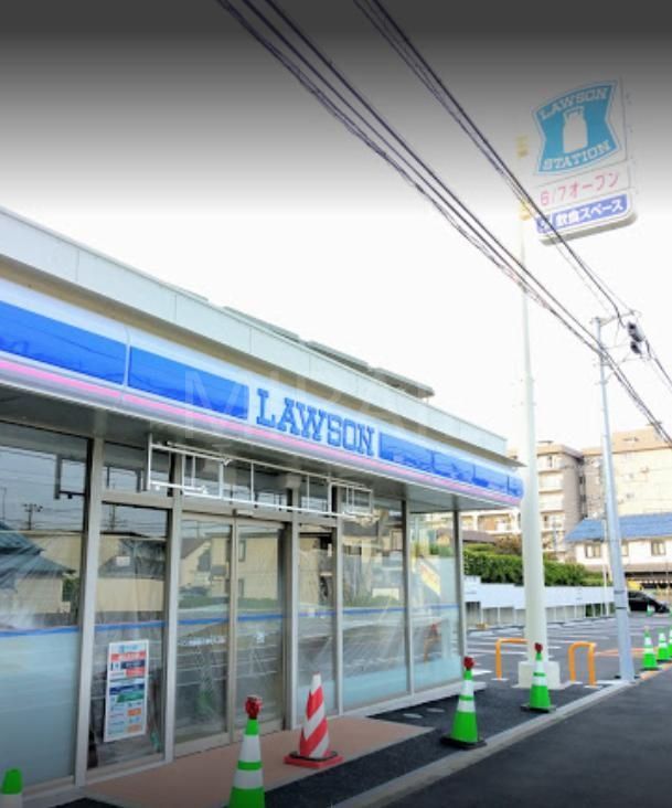 コンビニ　ローソン西鶴間小学校入口店（コンビニ）まで140m