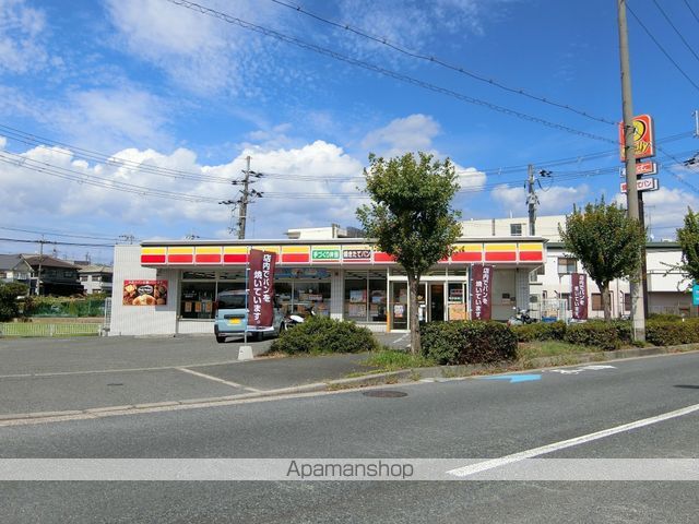 コンビニ　デイリーヤマザキ枚方長尾北町店（コンビニ）まで272m