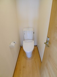 地下鉄名城線 東別院駅 徒歩7分 6階建 築54年のトイレ写真