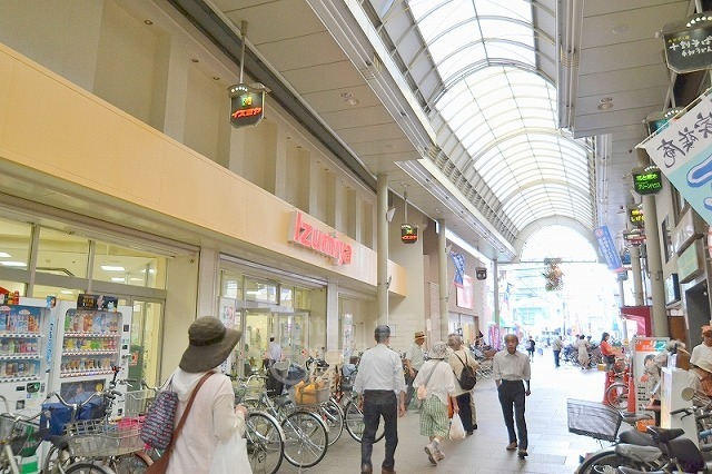 スーパー　イズミヤ　淡路店（スーパー）まで403m