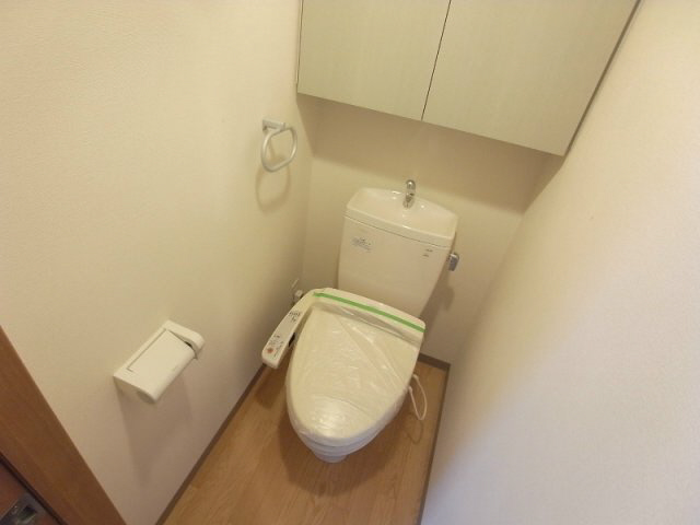 トイレ　落ち着いたトイレです