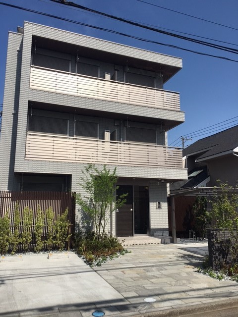 建物外観　旭化成の女性限定セキュリティマンション