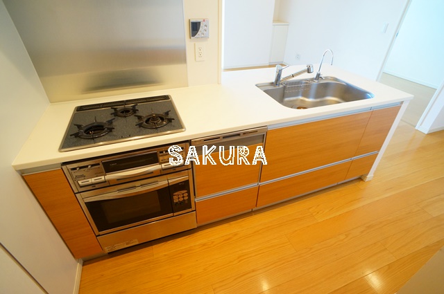 キッチン　広々使える快適な調理スペースです♪