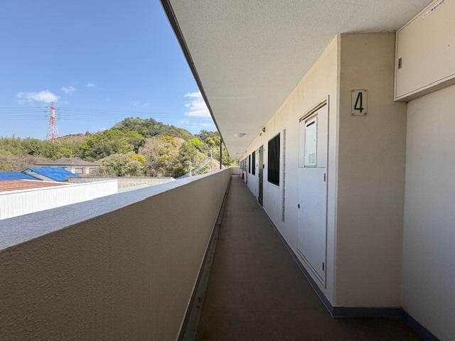 西鉄天神大牟田線 雑餉隈駅 徒歩32分 4階建 築32年の外観写真