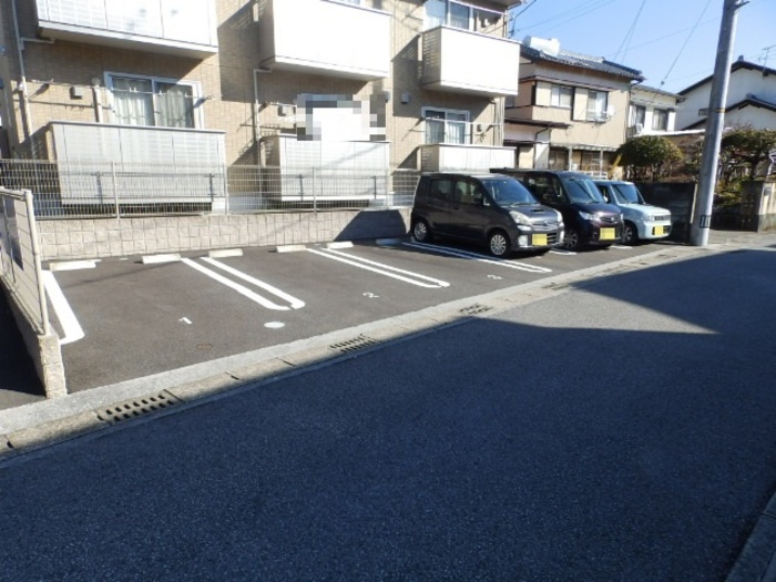 駐車場　駐車場