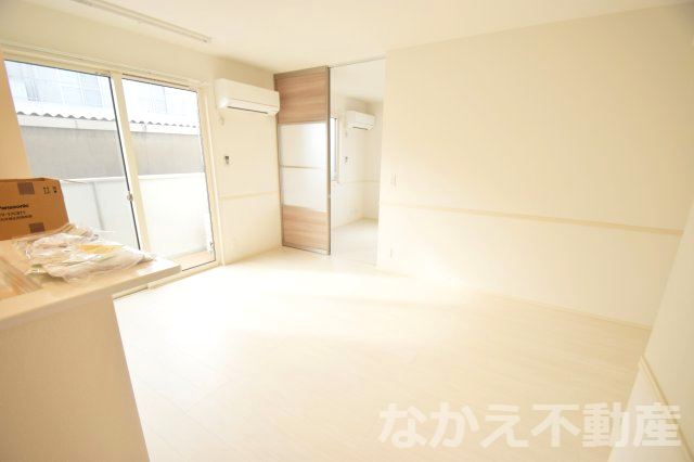 その他部屋・スペース　落ち着いた色調の寝室です