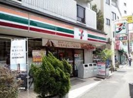 コンビニ　セブンイレブン江東北砂3丁目店（コンビニ）まで114m