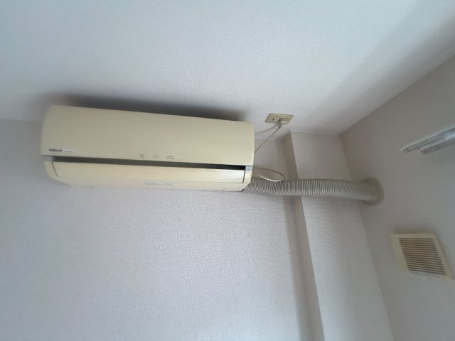 その他設備　リビングエアコン