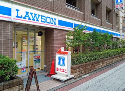 コンビニ　ローソン馬喰町駅前店（コンビニ）まで117m