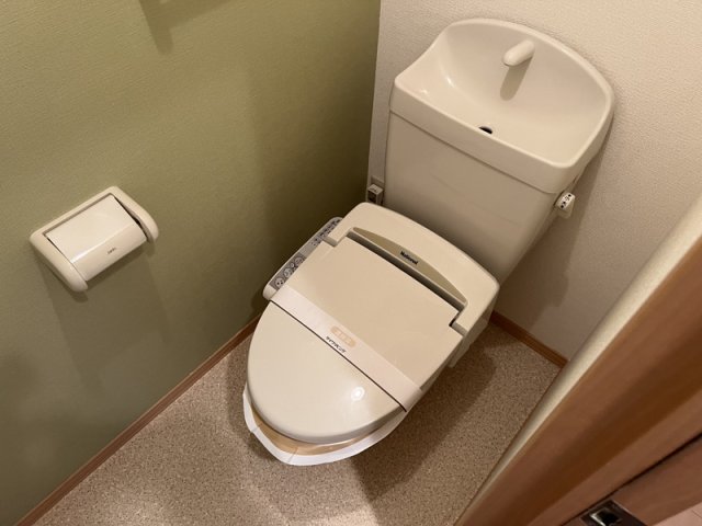 ＪＲ山陽本線 網干駅 徒歩20分 2階建 築20年のトイレ写真