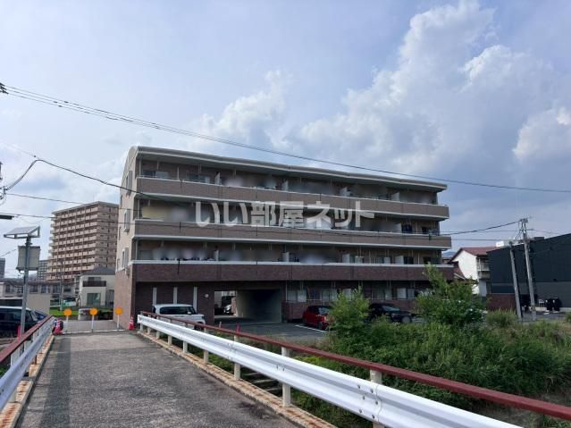 ソレイユ西条の外観写真