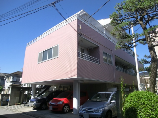 建物外観　全戸南向きのマンションです。