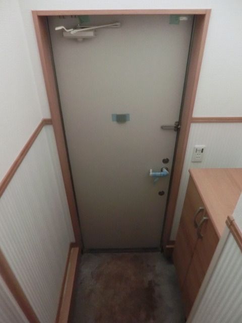 玄関　お部屋探しはタウンハウジングへ♪
