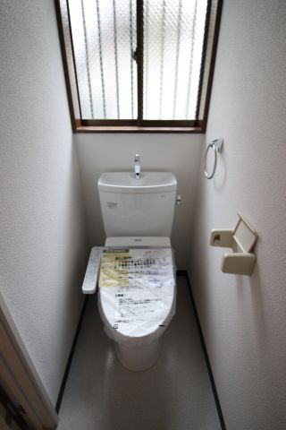 和田1丁目貸家のトイレ写真