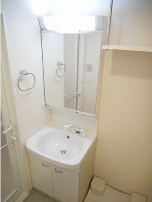 洗面設備　エレベーターです