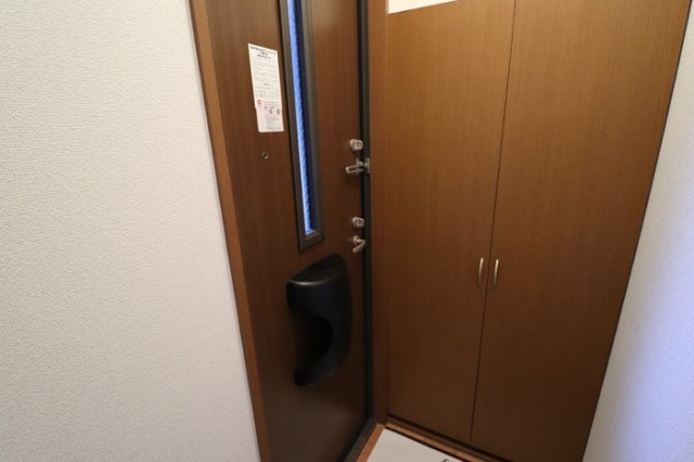玄関　C107 玄関