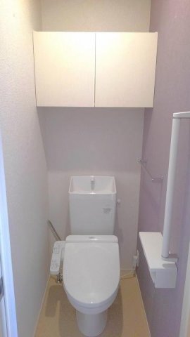 トイレ　落ち着いたトイレです