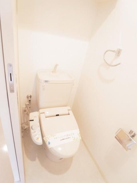 コンフォリア用賀のトイレ写真