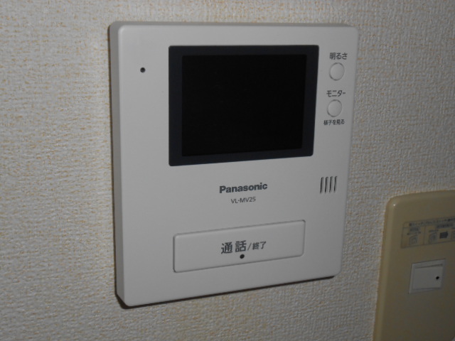 セキュリティ　カラーＴＶモニター付インターホン完備