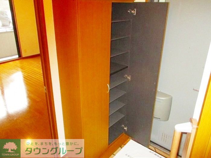 玄関　お問合せはタウンハウジングまで！※現地待合わせ相談可能
