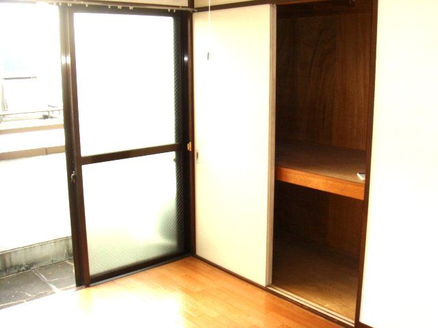 収納　ダイニングキッチン５帖・収納１間あります♪