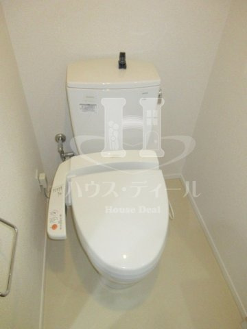 都営三田線 板橋本町駅 徒歩7分 14階建 築17年のトイレ写真