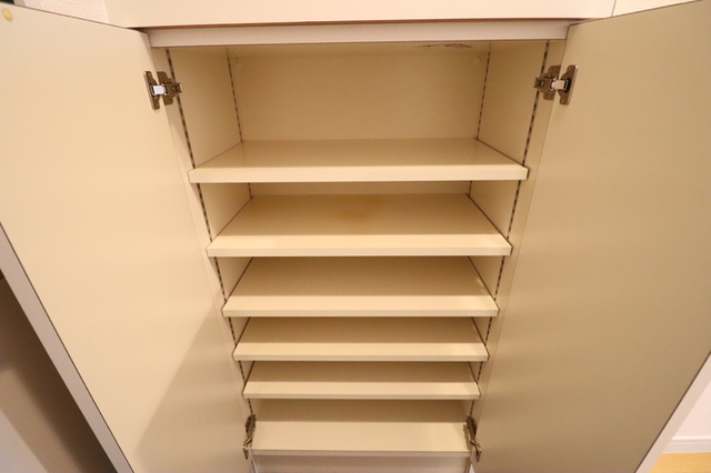 収納　シューズボックス