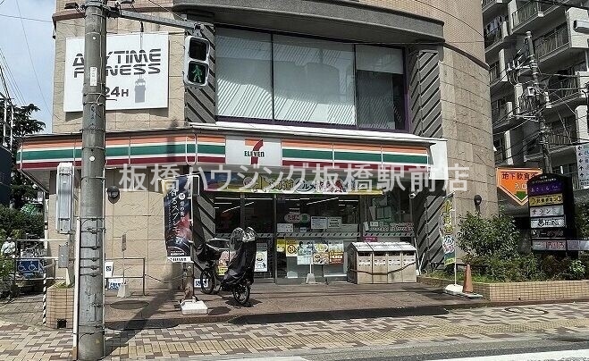 コンビニ　セブンイレブン豊島駅前店（コンビニ）まで194m