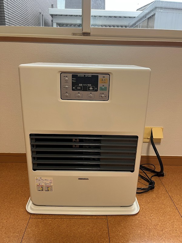 その他設備　灯油FFストーブ