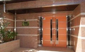エントランス　正面玄関