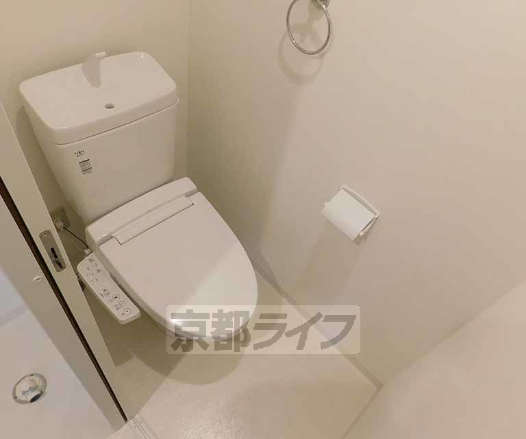 トイレ　ウォシュレット完備