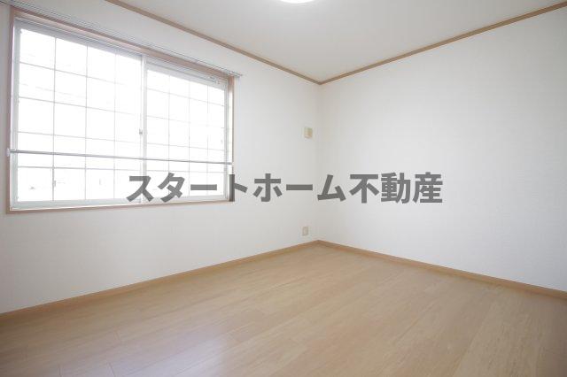 居室・リビング　こちらのリビングで趣味の時間をお楽しみください