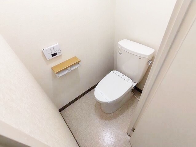 トイレ　※同仕様写真含む
