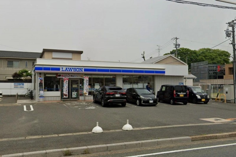 コンビニ　ローソン 中川的場町店（コンビニ）まで419m