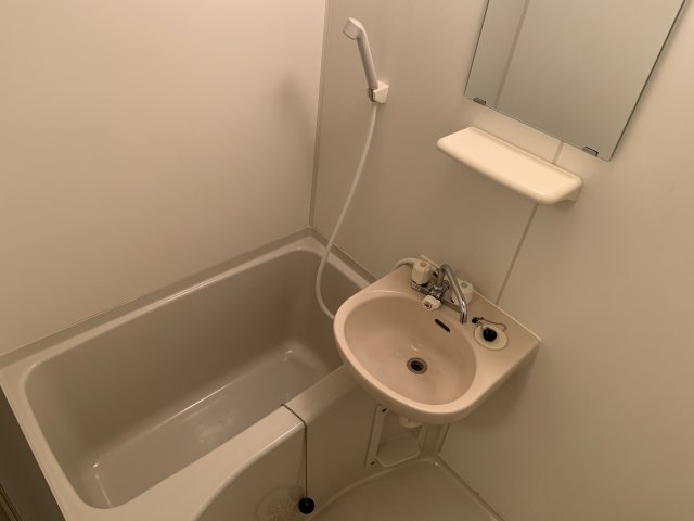 バス・シャワールーム　きれいなお風呂です