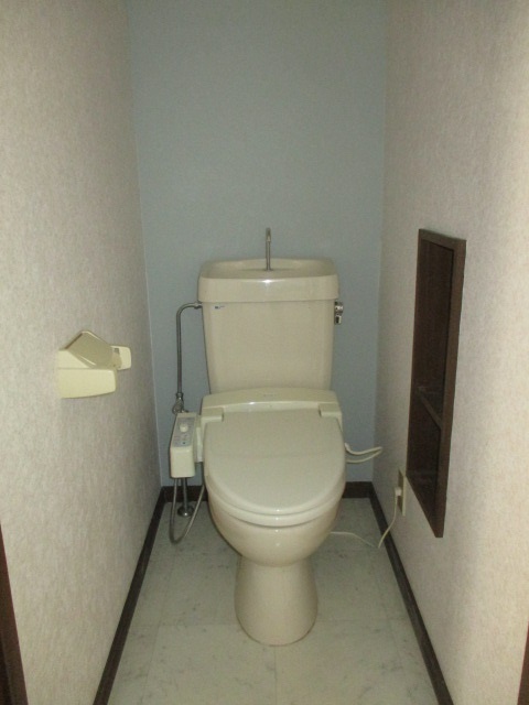 トイレ　ウォシュレット付き！