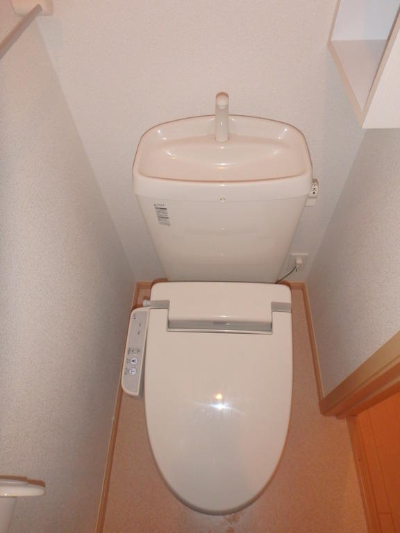 南海電鉄南海本線 吉見ノ里駅 徒歩5分 2階建 築16年のトイレ写真