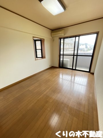 居室・リビング　同タイプのお部屋です（現況を優先します）