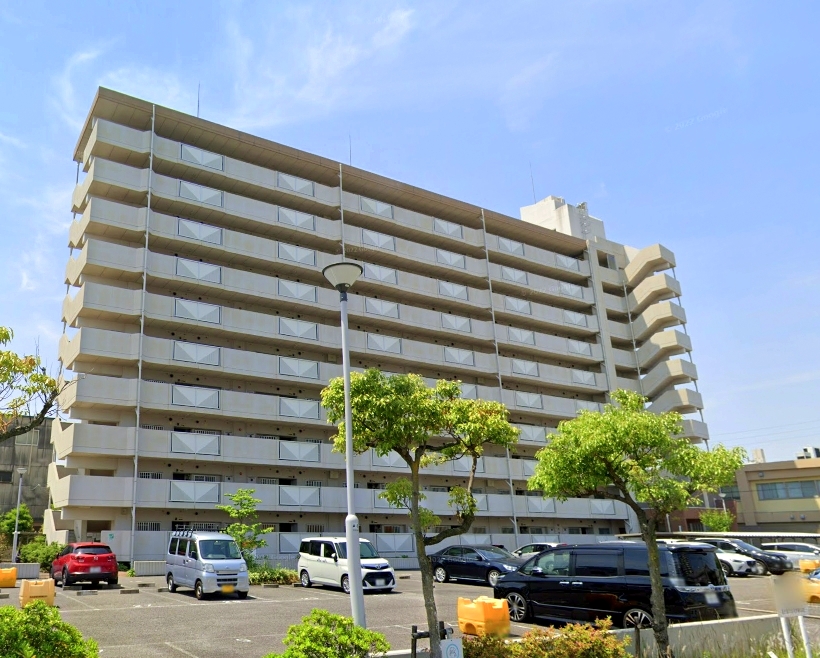 名古屋市緑区鳴海町のマンションの建物外観