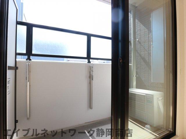 バルコニー　広々としたバルコニーです