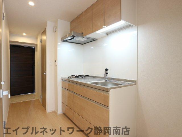 キッチン　コンパクトなキッチンで掃除もラクラク