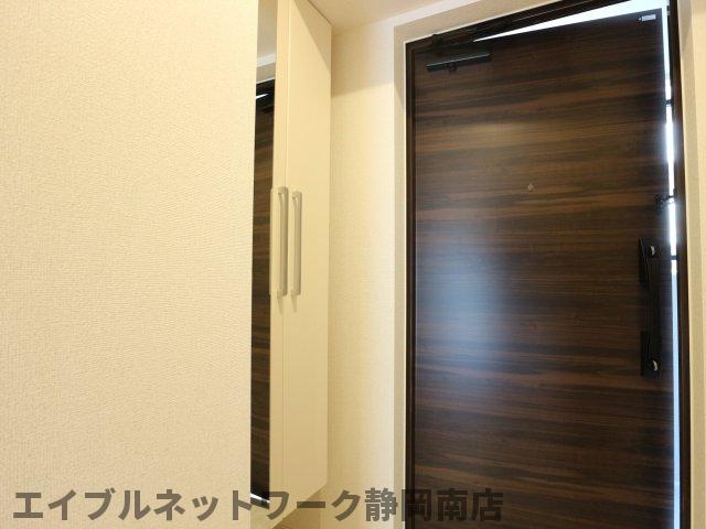 玄関　きれいな玄関です