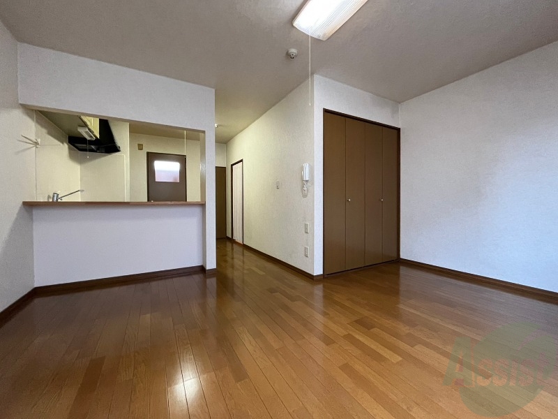 居室・リビング　広くてキレイなお部屋が広がっていて、充実した生活が送れそう。