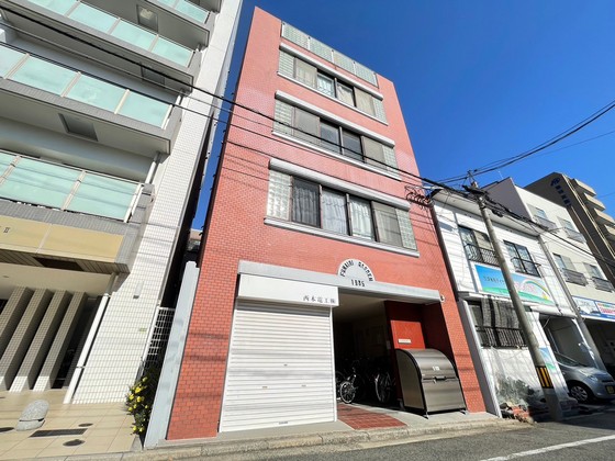 【広島市中区舟入本町のマンションの建物外観】