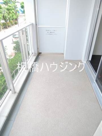 バルコニー　バルコニー