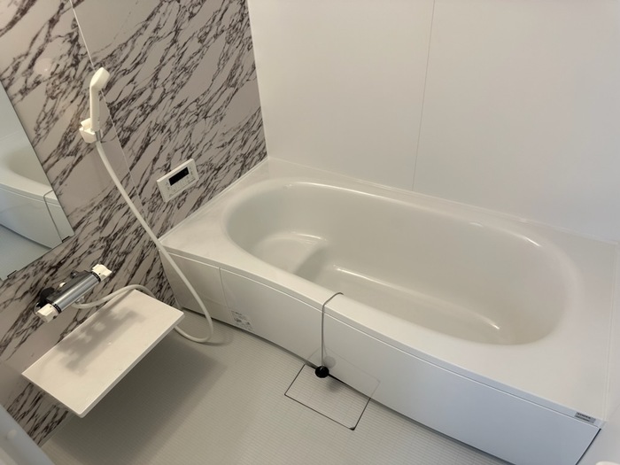 バス・シャワールーム　追い焚きバス