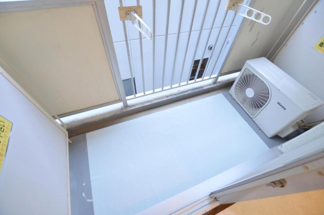 バルコニー　同建物別部屋