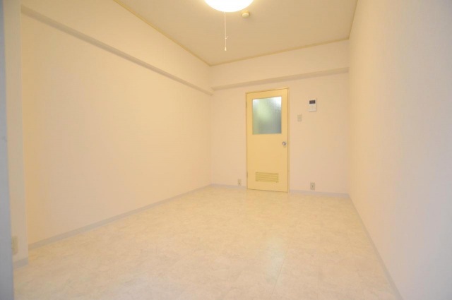 玄関　同建物別部屋