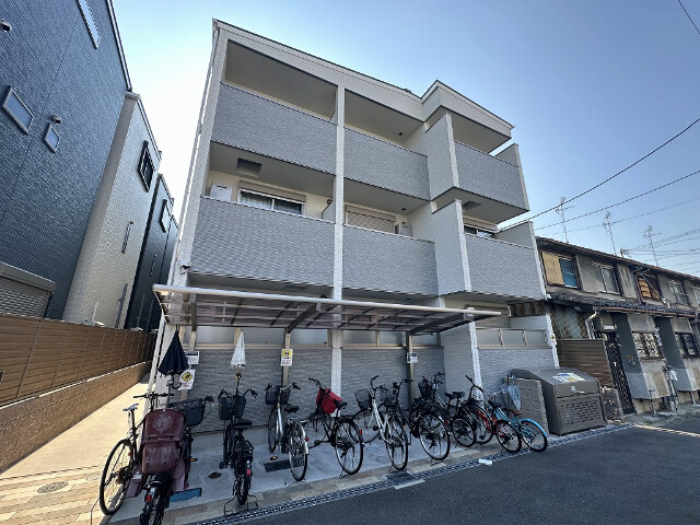 【クリエオーレ巽東の建物外観】